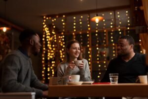 Vai Trò Của Coffee Ý Trong Các Buổi Gặp Gỡ Xã Giao